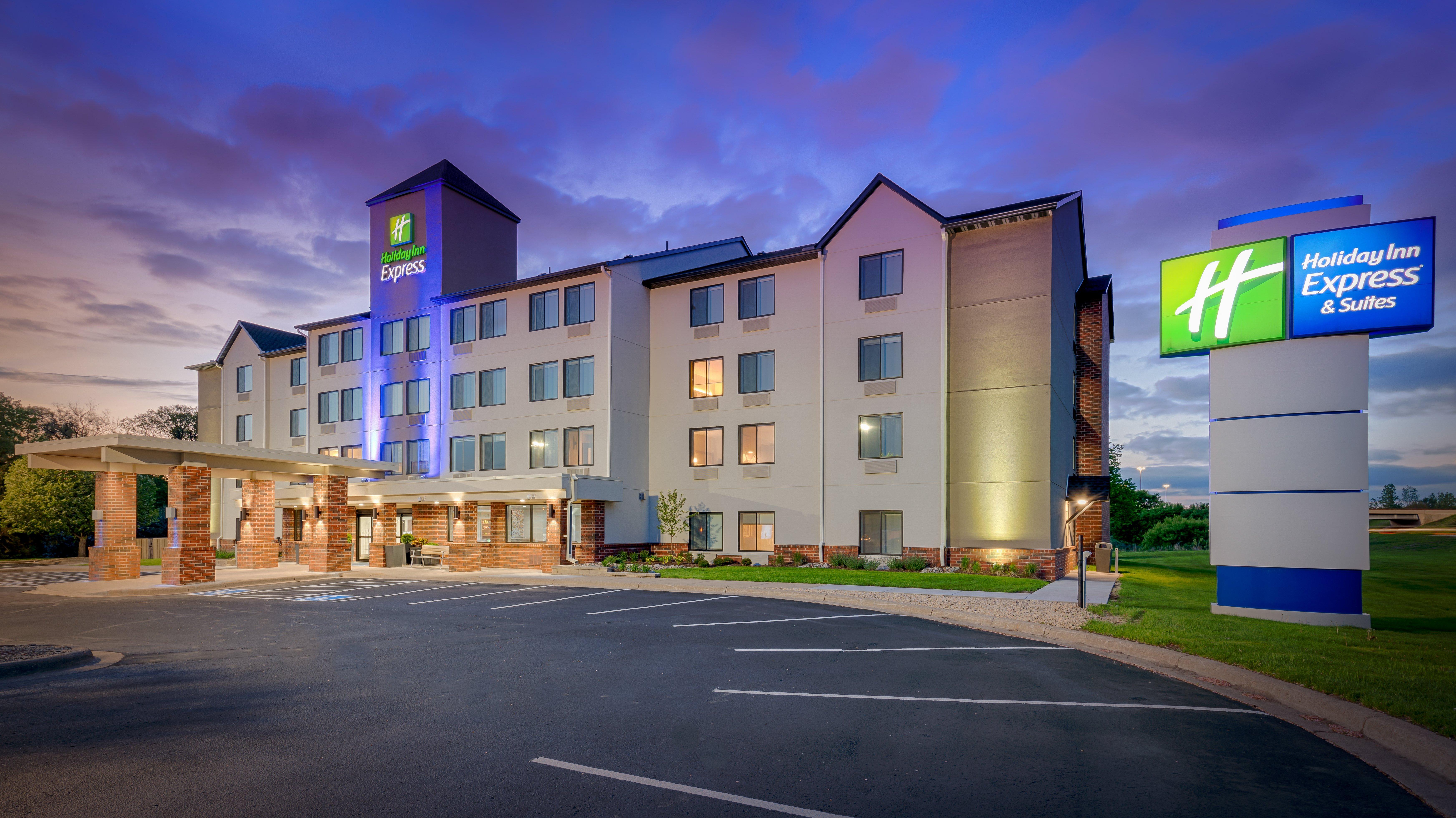 Holiday Inn Express Hotel y Suites Coon Rapids Exterior foto